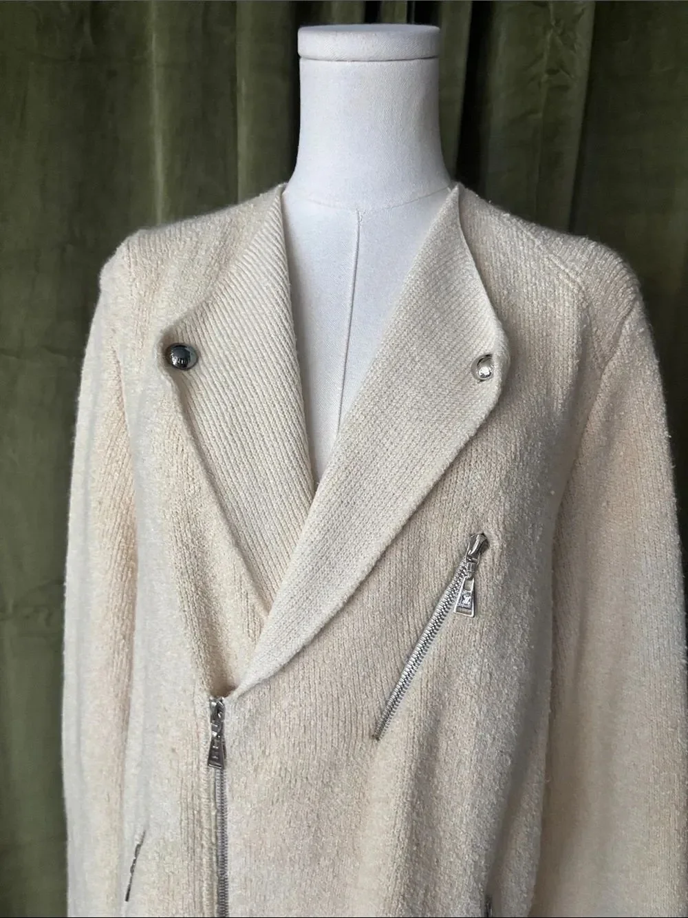 Louis Vuitton elegant cream